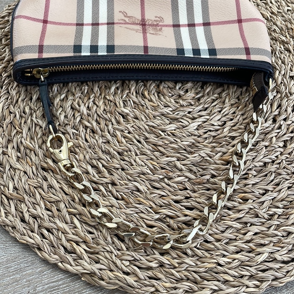Burberry mini Clara wristlet pochette - Picture 4 of 16